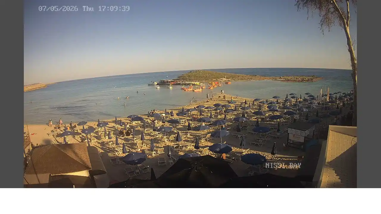 Webcam snapshot from :city — May 7, 2026 15:00