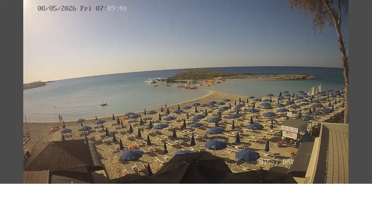 Webcam snapshot from :city — May 8, 2026 05:00