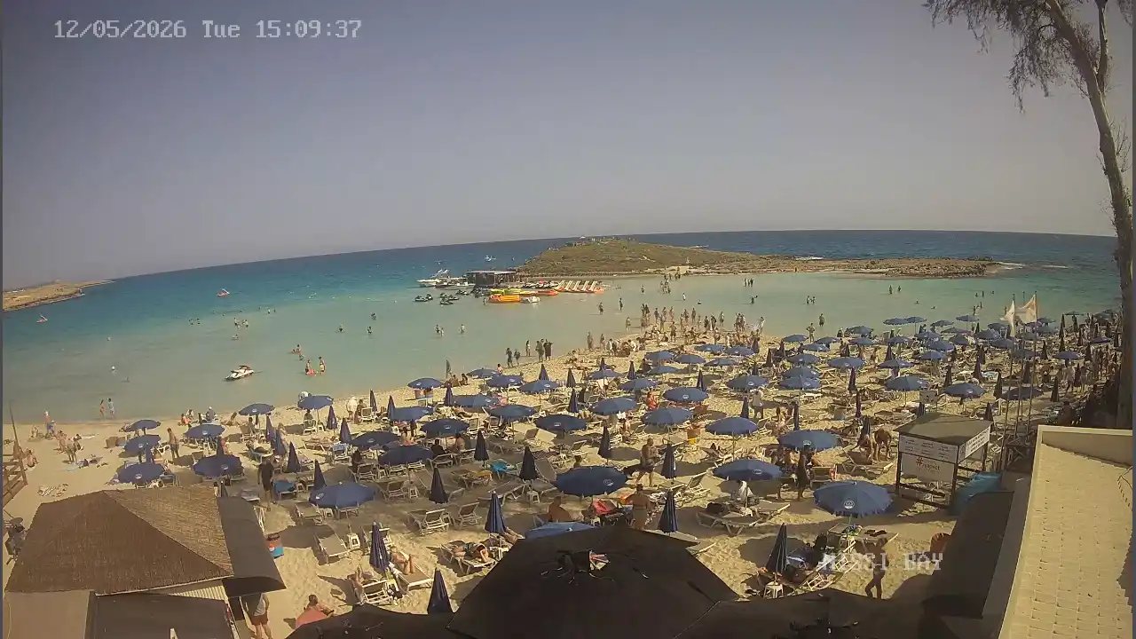 Webcam snapshot from :city — May 12, 2026 13:00