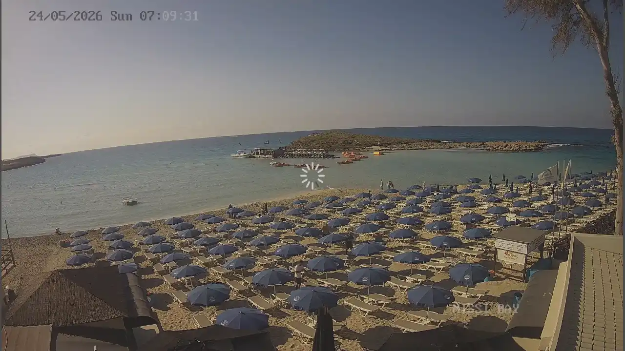 Webcam snapshot from :city — May 24, 2026 05:00