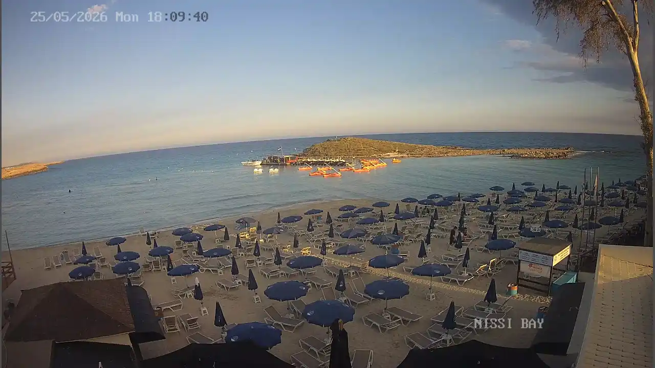 Webcam snapshot from :city — May 25, 2026 16:00