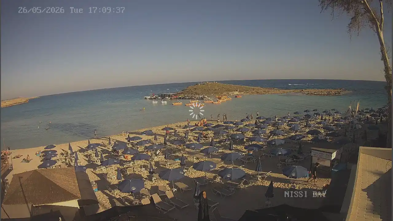 Webcam snapshot from :city — May 26, 2026 15:00