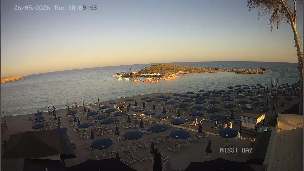 Webcam snapshot from :city — May 26, 2026 16:00
