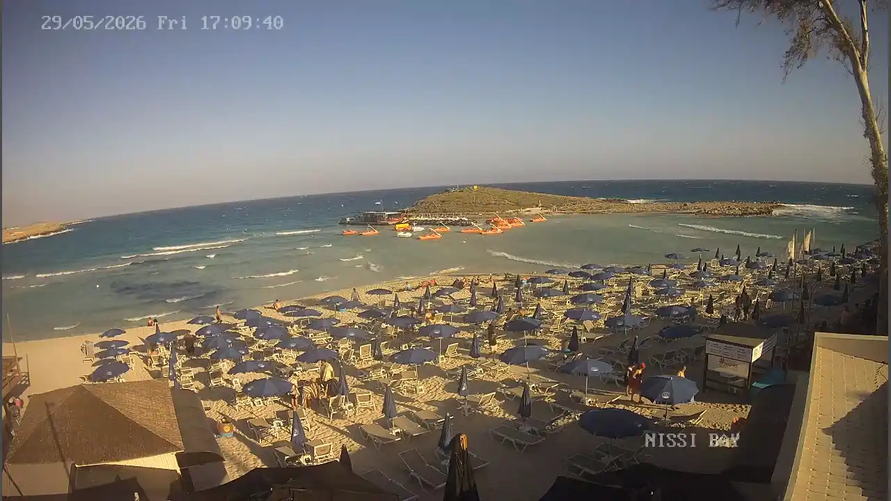 Webcam snapshot from :city — May 29, 2026 15:00