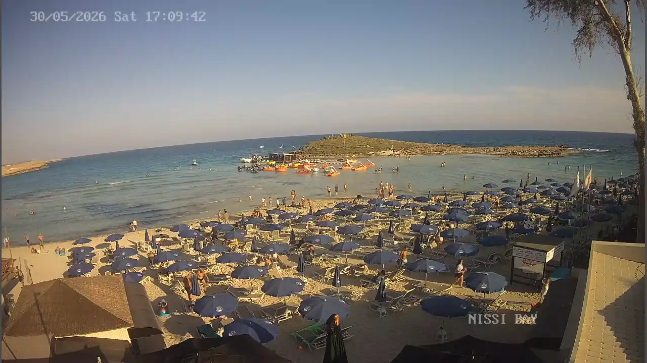 Webcam snapshot from :city — May 30, 2026 15:00