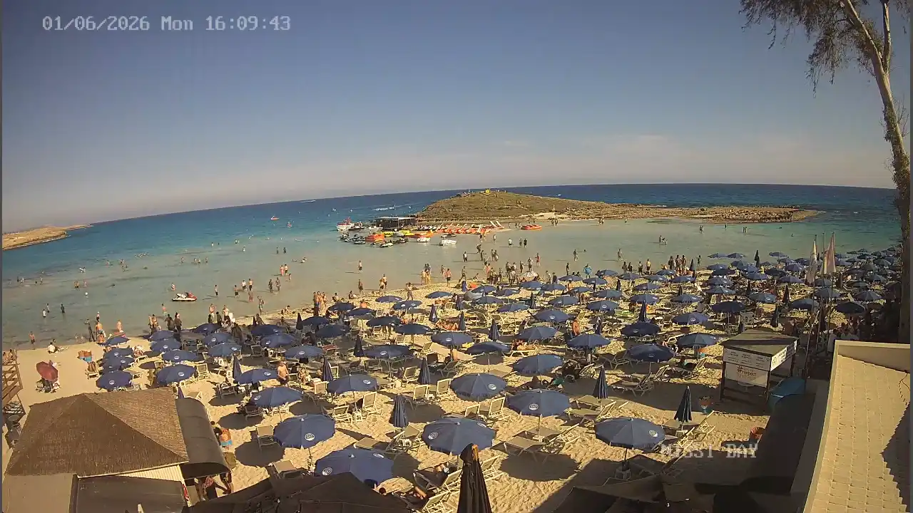 Webcam snapshot from :city — June 1, 2026 14:00