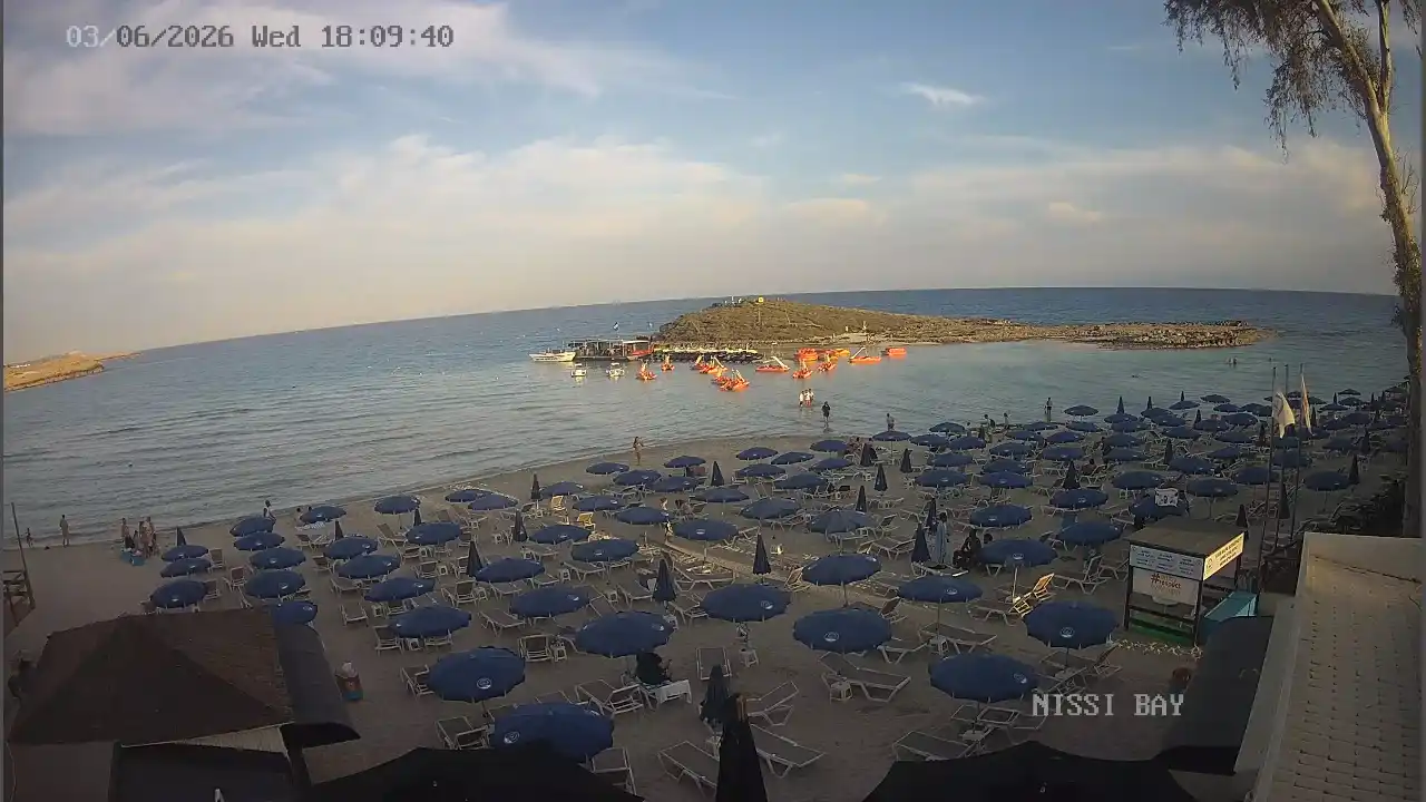 Webcam snapshot from :city — June 3, 2026 16:00