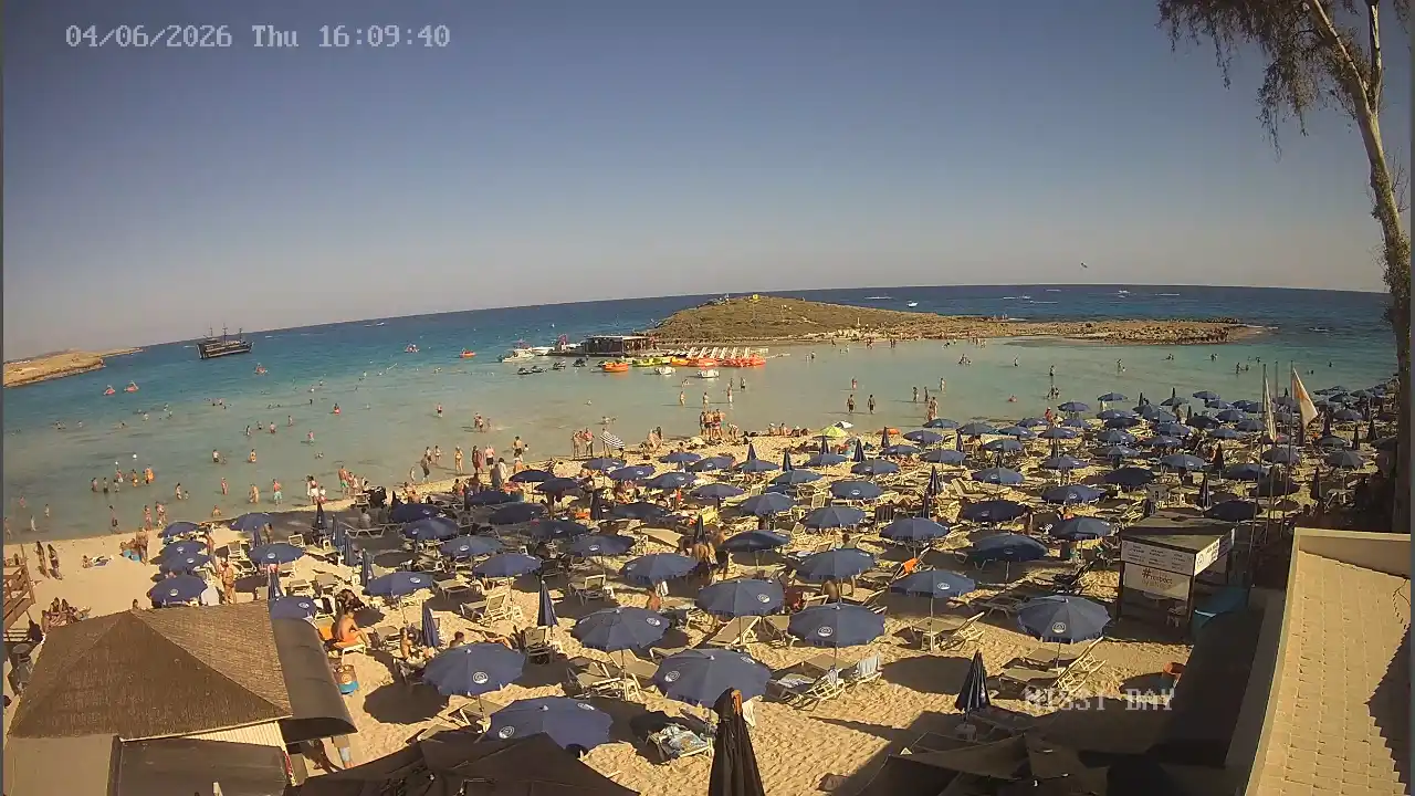 Webcam snapshot from :city — June 4, 2026 14:00