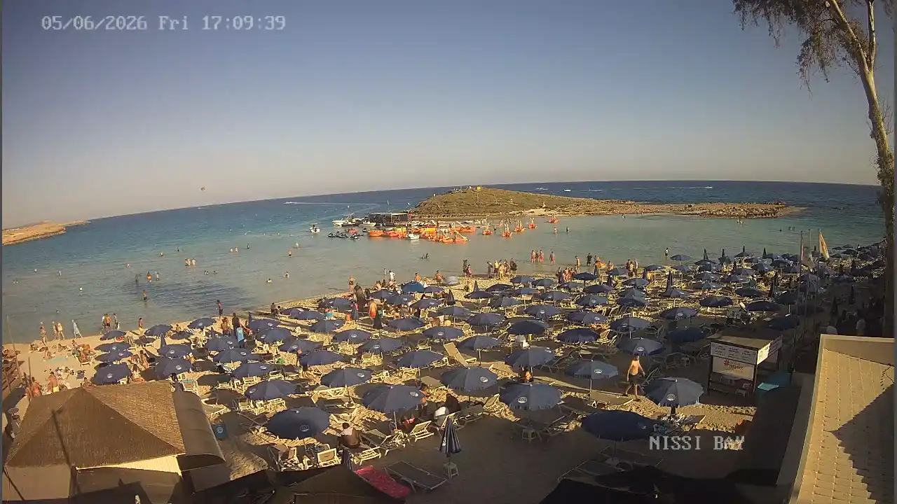 Webcam snapshot from :city — June 5, 2026 15:00