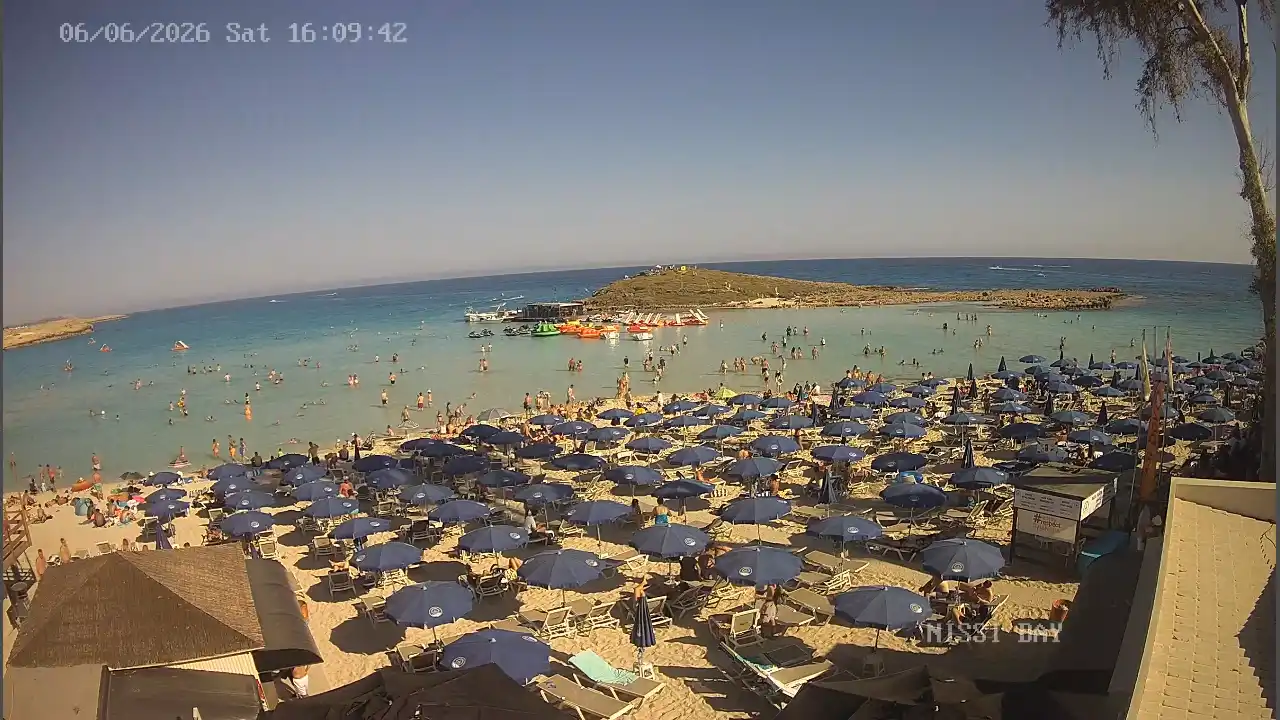 Webcam snapshot from :city — June 6, 2026 14:00
