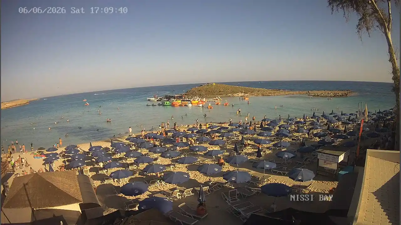 Webcam snapshot from :city — June 6, 2026 15:00