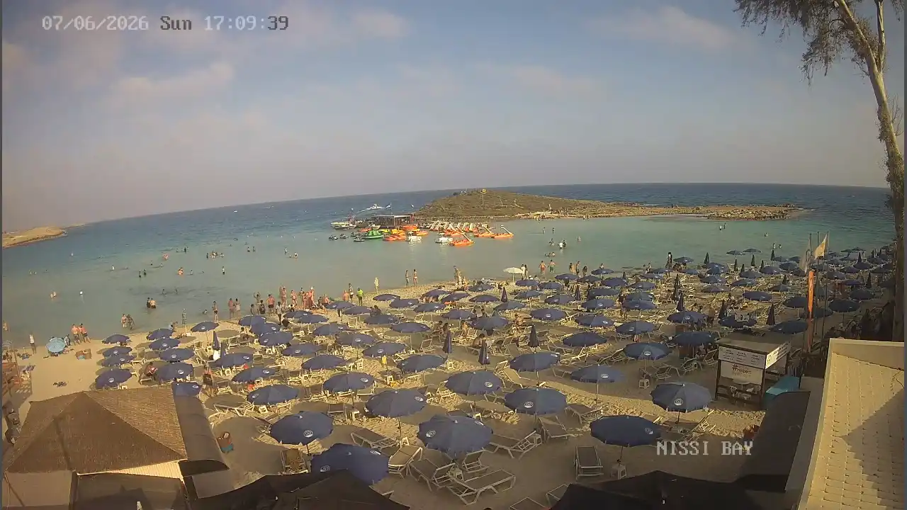 Webcam snapshot from :city — June 7, 2026 15:00