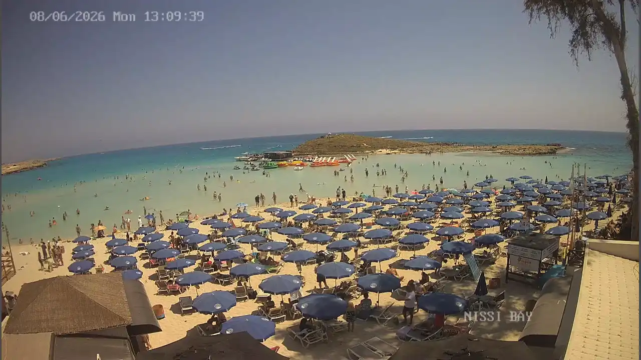 Webcam snapshot from :city — June 8, 2026 11:00