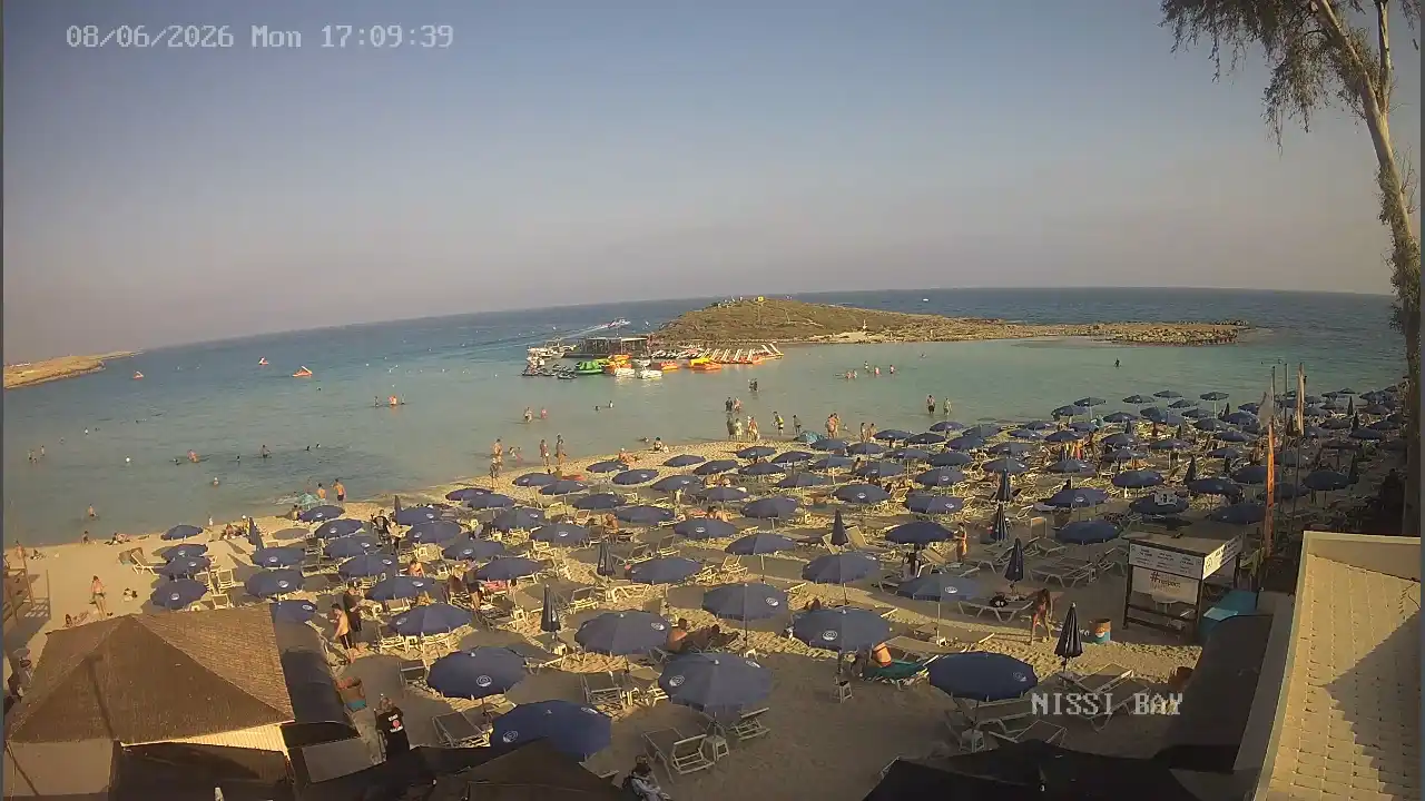 Webcam snapshot from :city — June 8, 2026 15:00