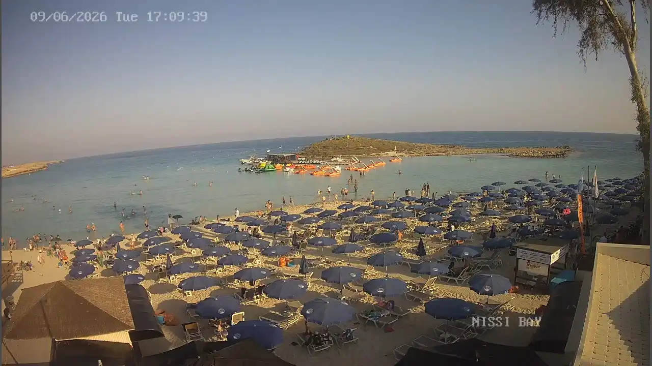 Webcam snapshot from :city — June 9, 2026 15:00