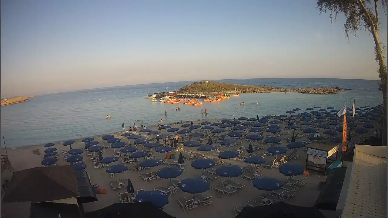 Webcam snapshot from :city — June 9, 2026 16:00