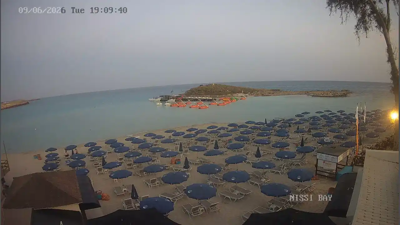 Webcam snapshot from :city — June 9, 2026 17:00