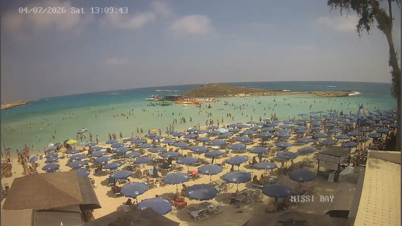 Webcam snapshot from :city — July 4, 2026 11:00