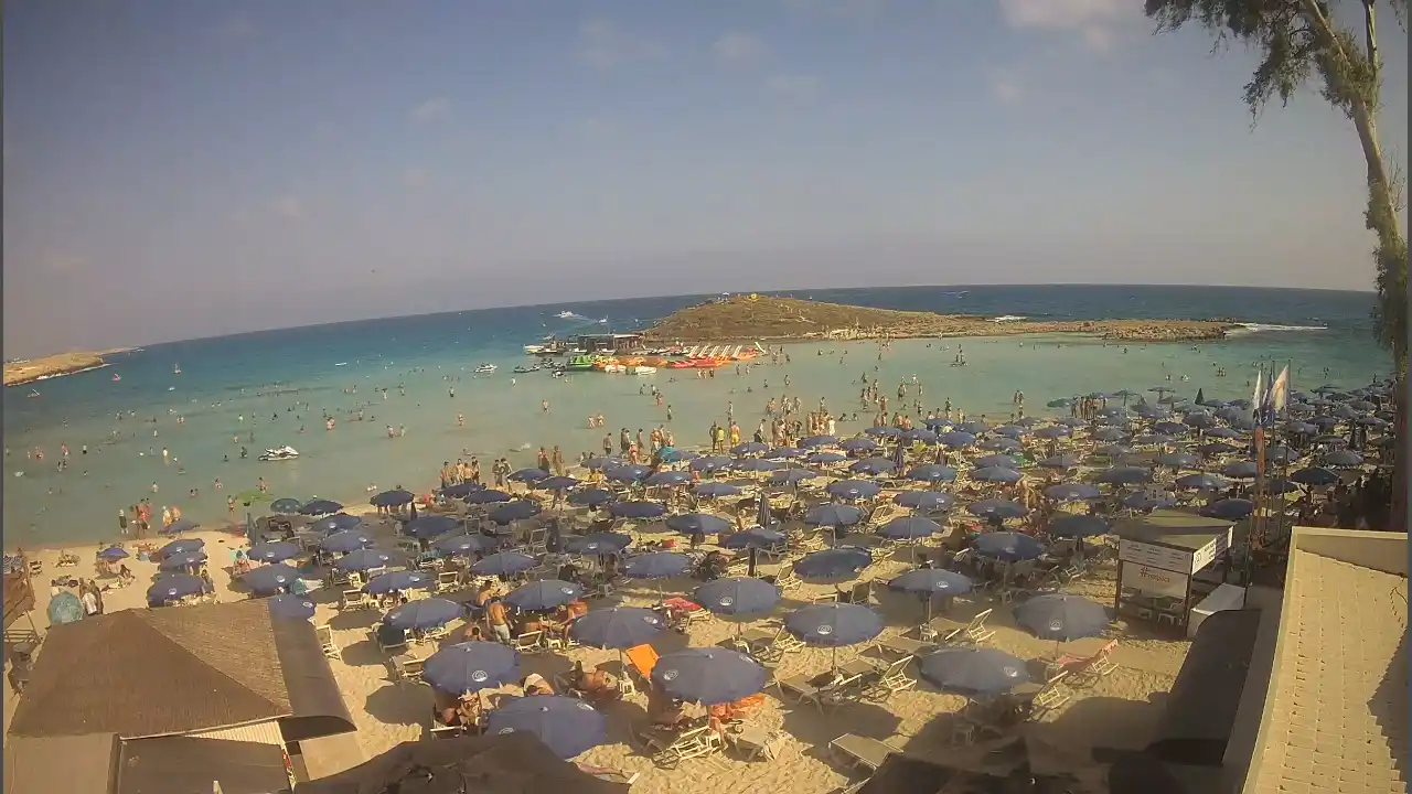 Webcam snapshot from :city — July 4, 2026 14:00