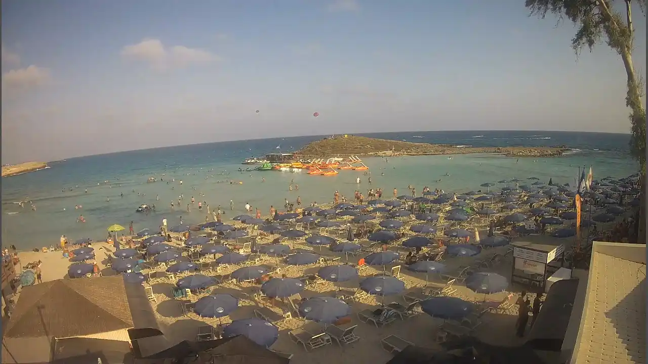Webcam snapshot from :city — July 4, 2026 15:00