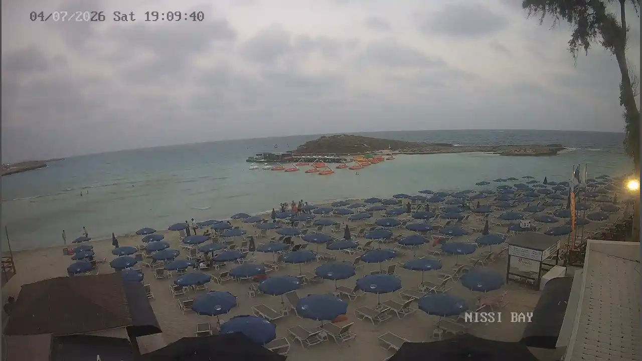 Webcam snapshot from :city — July 4, 2026 17:00