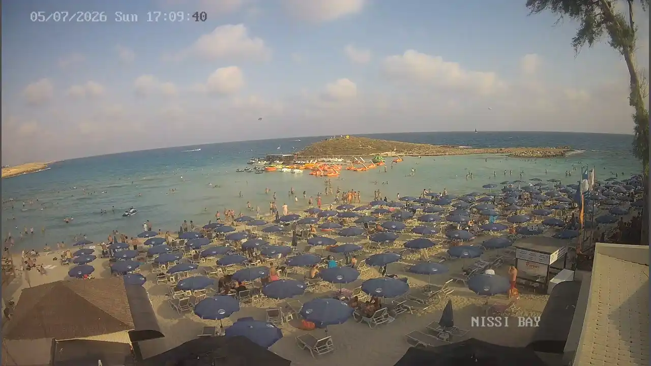 Webcam snapshot from :city — July 5, 2026 15:00