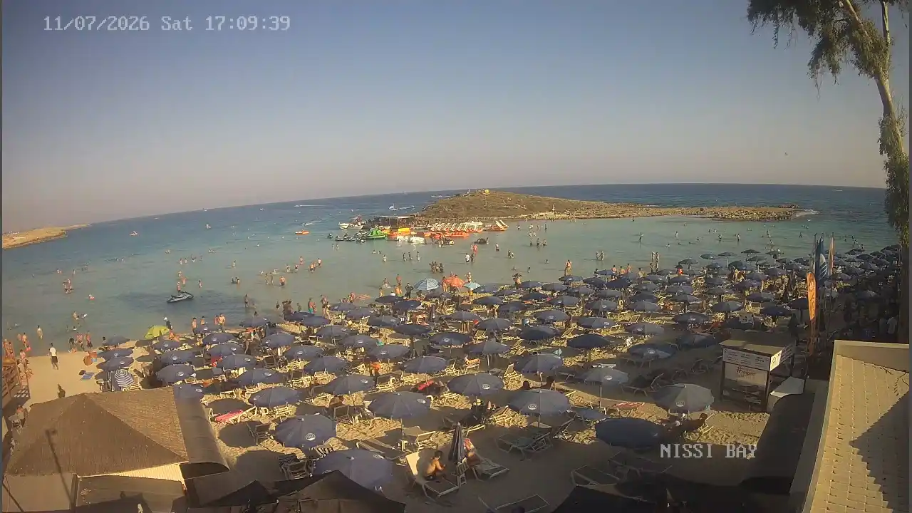 Webcam snapshot from :city — July 11, 2026 15:00