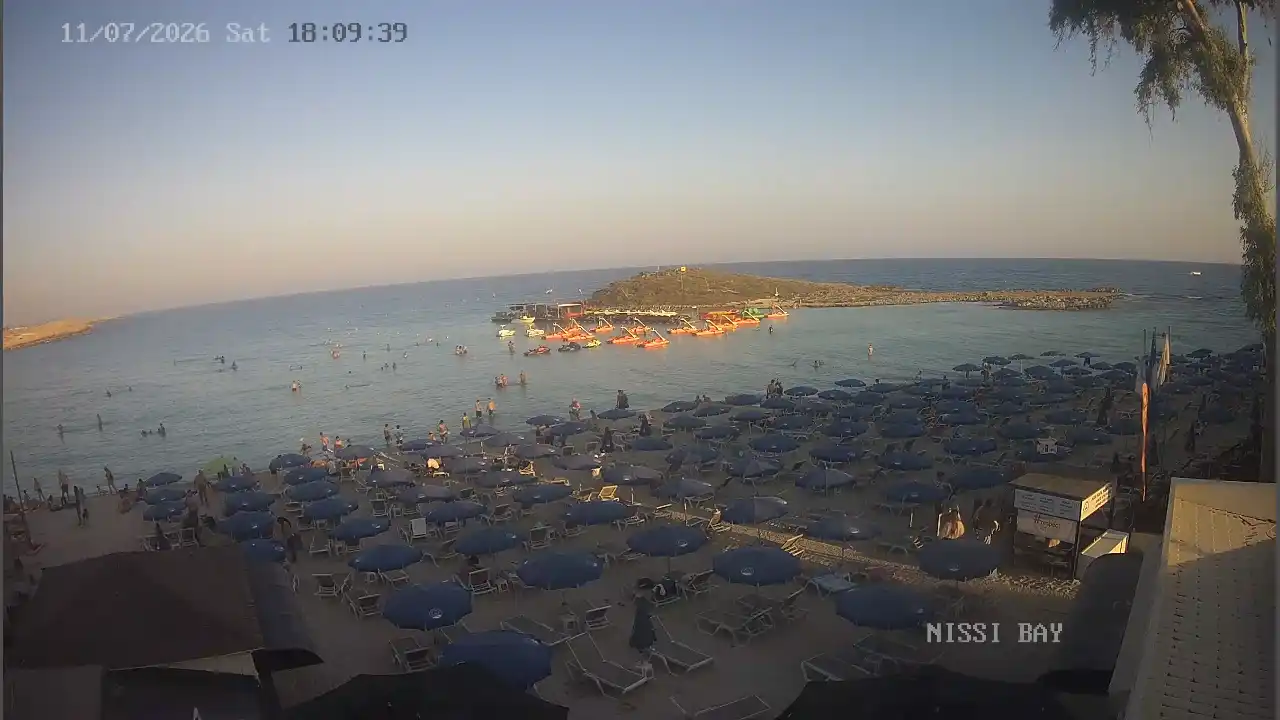 Webcam snapshot from :city — July 11, 2026 16:00