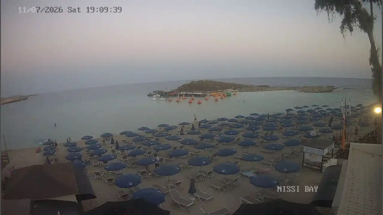 Webcam snapshot from :city — July 11, 2026 17:00