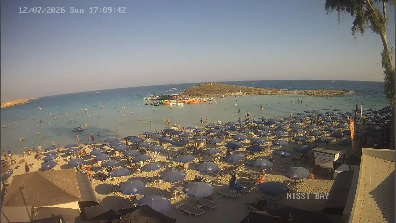 Webcam snapshot from :city — July 12, 2026 15:00