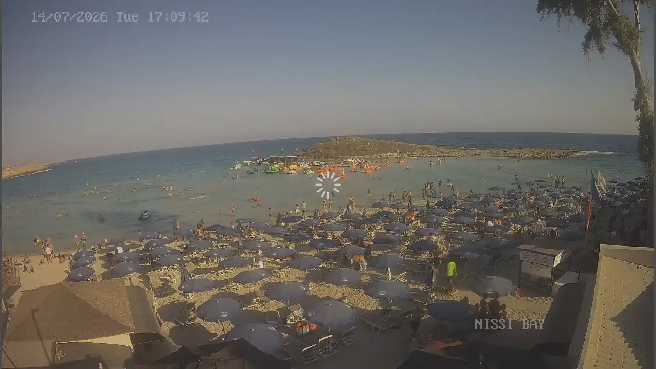 Webcam snapshot from :city — July 14, 2026 15:00