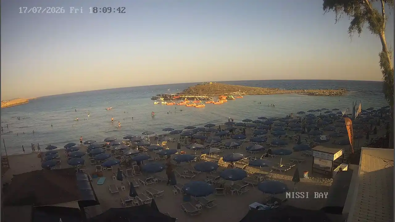 Webcam snapshot from :city — July 17, 2026 16:00