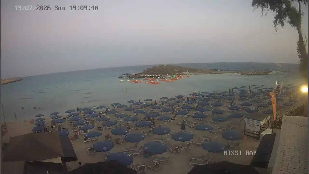 Webcam snapshot from :city — July 19, 2026 17:00