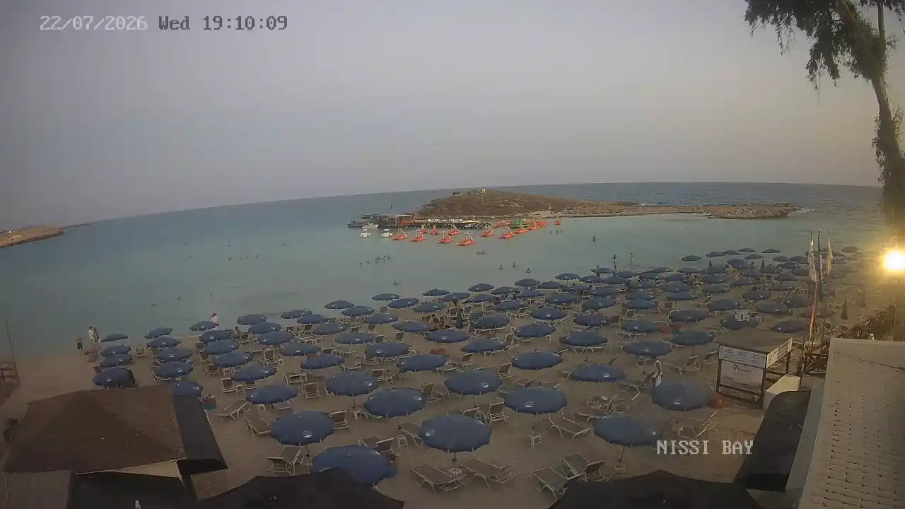 Webcam snapshot from :city — July 22, 2026 17:00