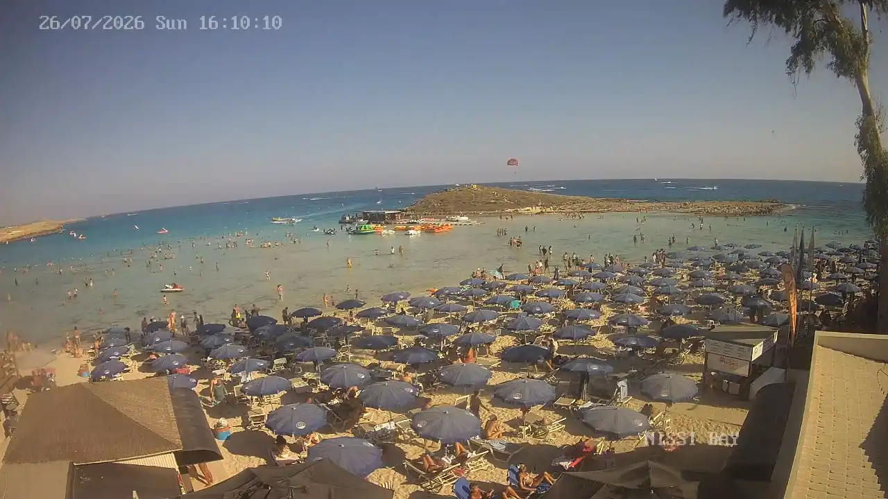 Webcam snapshot from :city — July 26, 2026 14:00