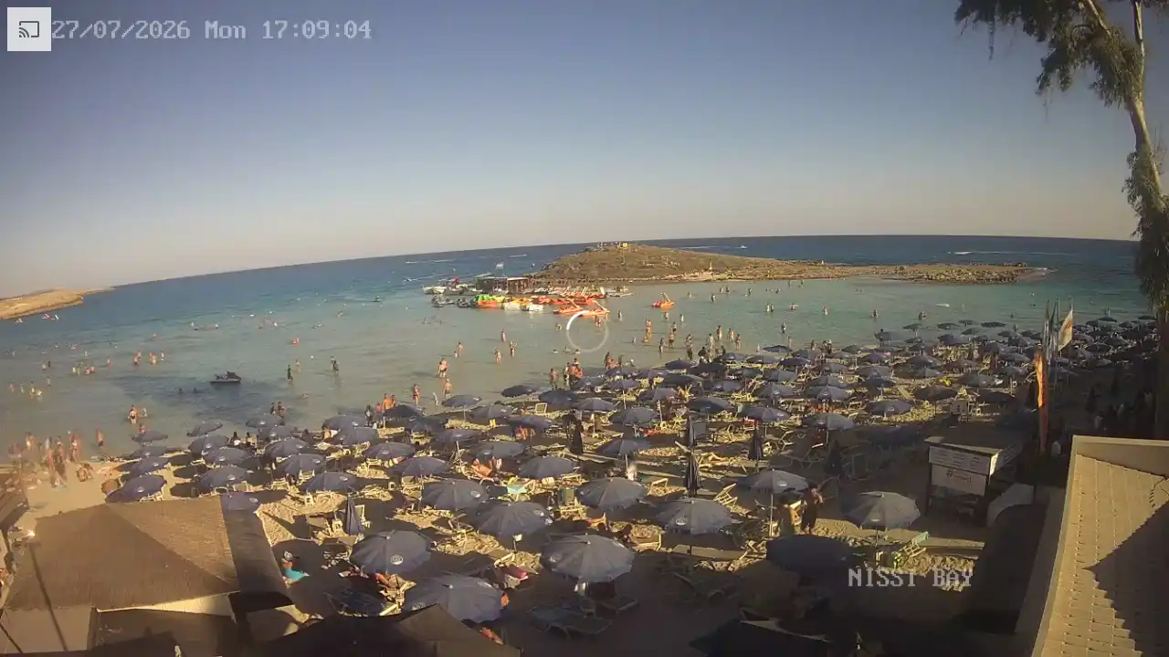 Webcam snapshot from :city — July 27, 2026 15:00