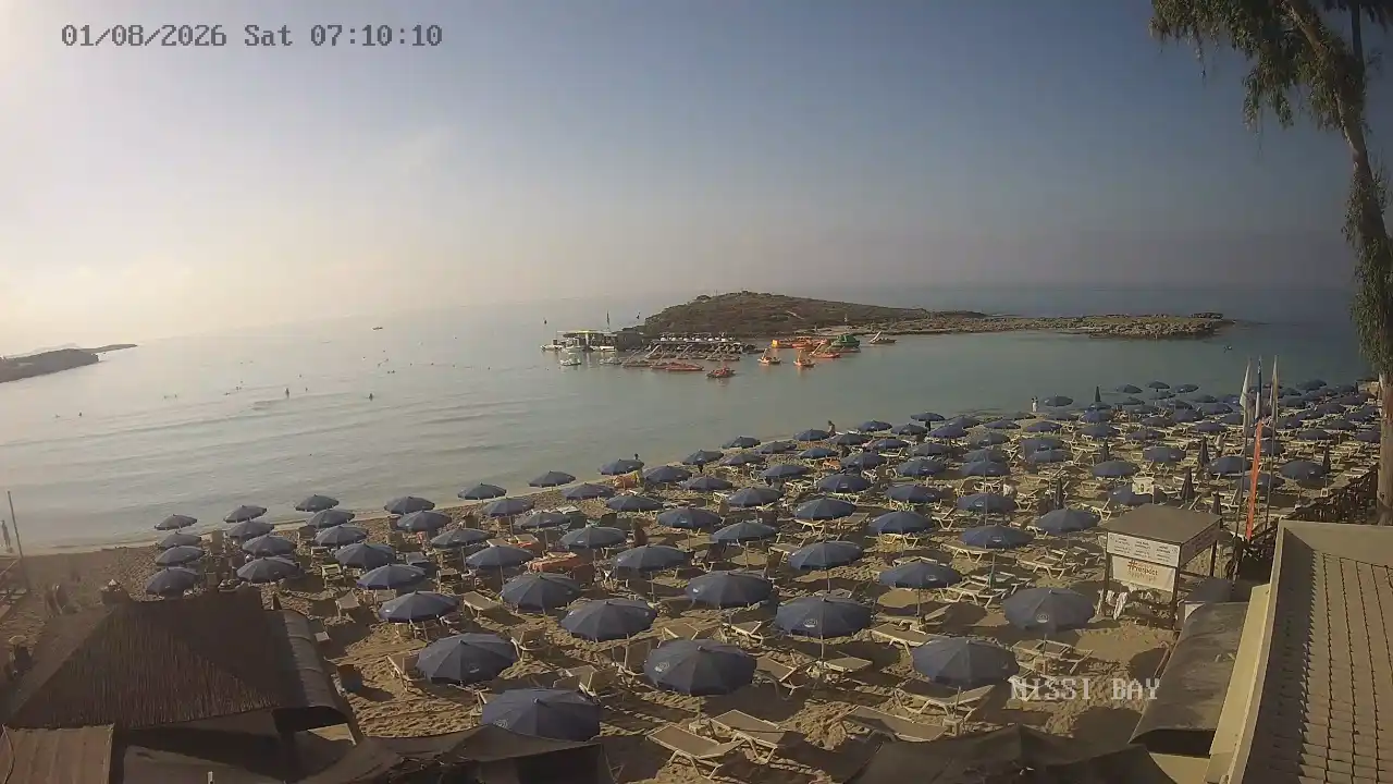 Webcam snapshot from :city — August 1, 2026 05:00