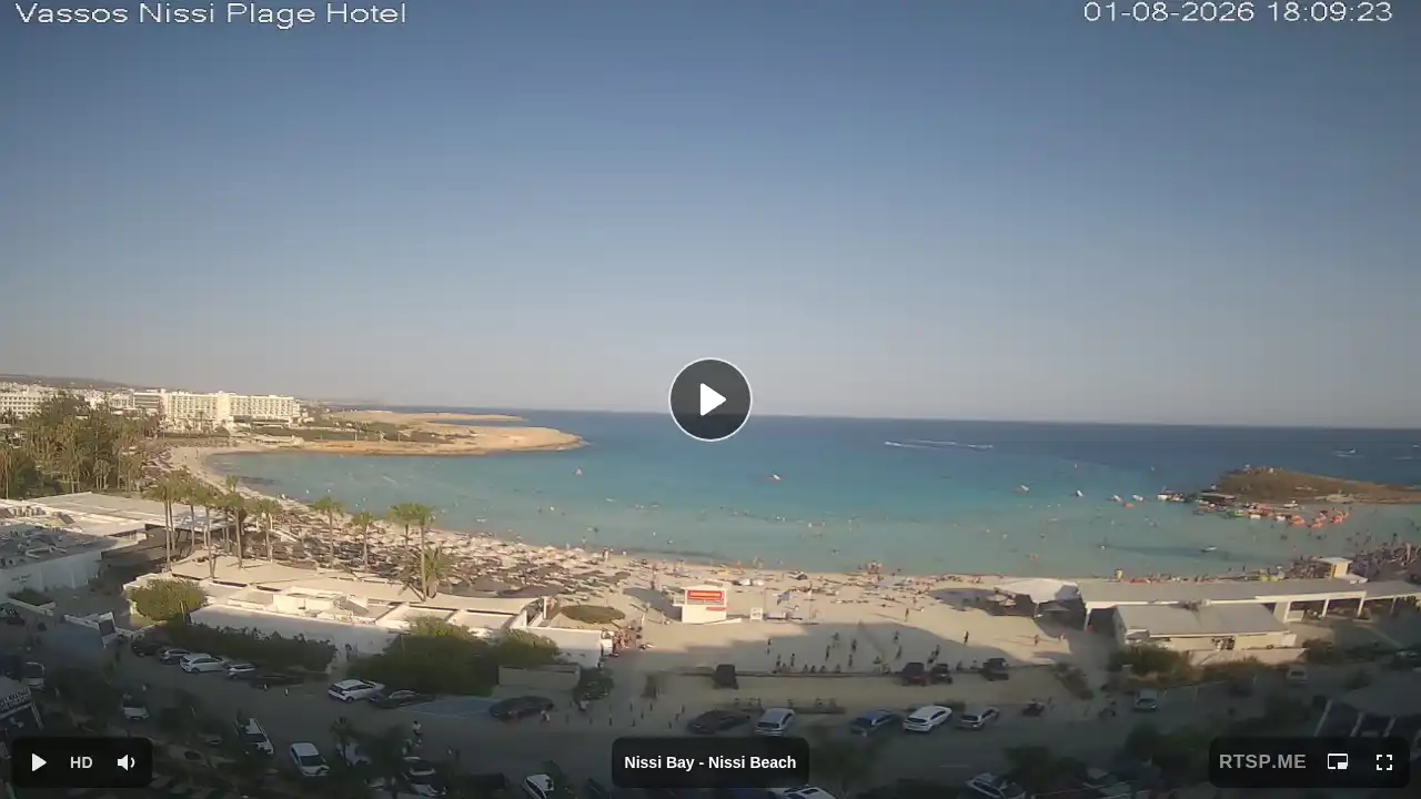 Webcam snapshot from :city — August 1, 2026 15:00