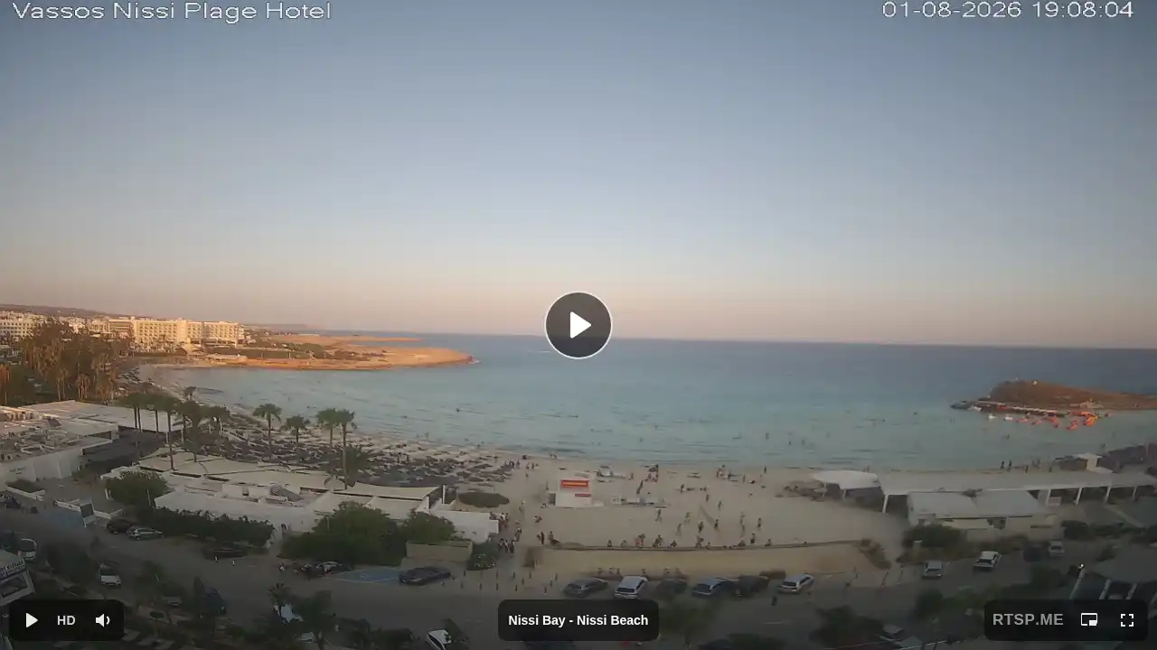 Webcam snapshot from :city — August 1, 2026 16:00
