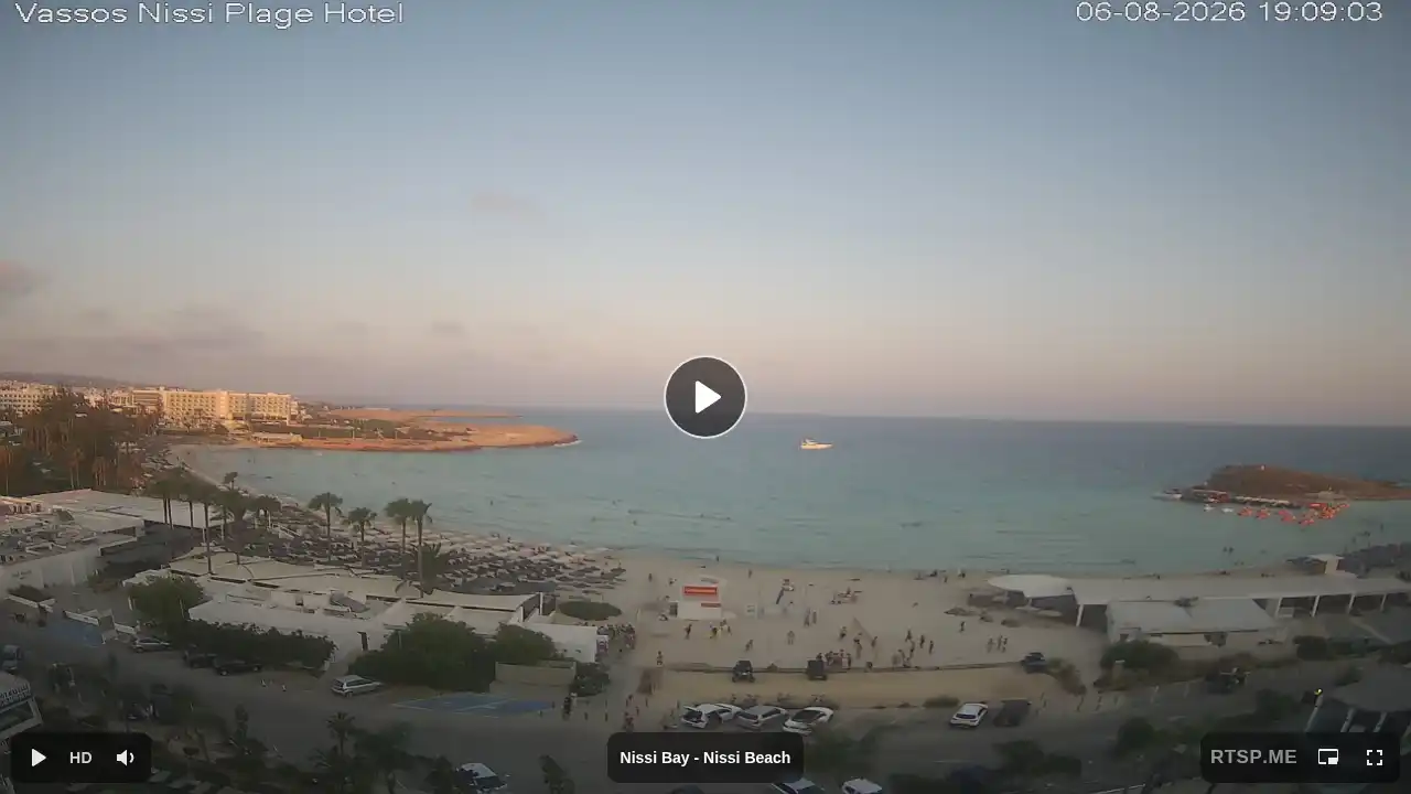 Webcam snapshot from :city — August 6, 2026 16:00