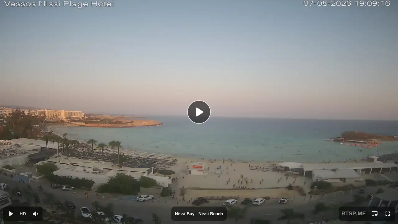 Webcam snapshot from :city — August 7, 2026 16:00