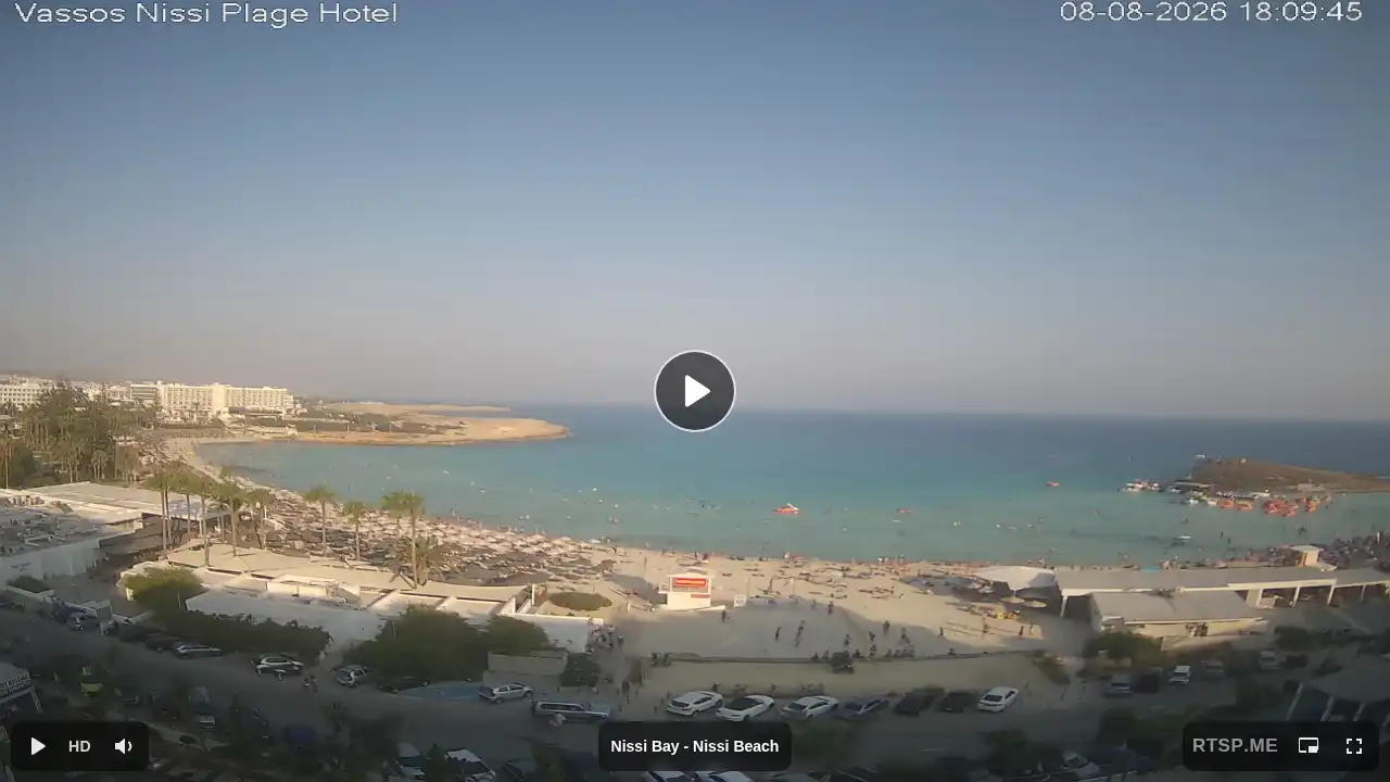 Webcam snapshot from :city — August 8, 2026 15:00