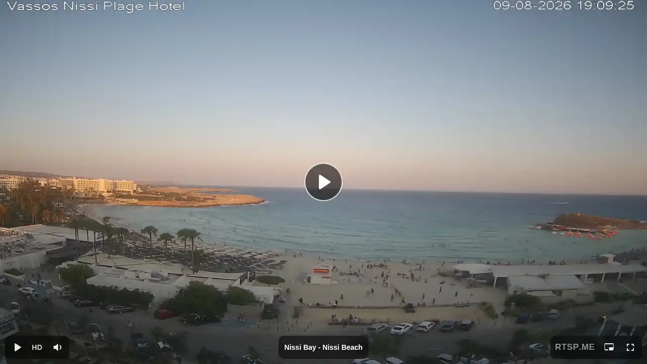 Webcam snapshot from :city — August 9, 2026 16:00