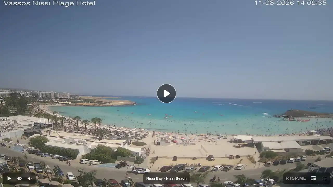 Webcam snapshot from :city — August 11, 2026 11:00