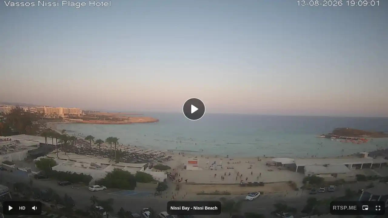Webcam snapshot from :city — August 13, 2026 16:00