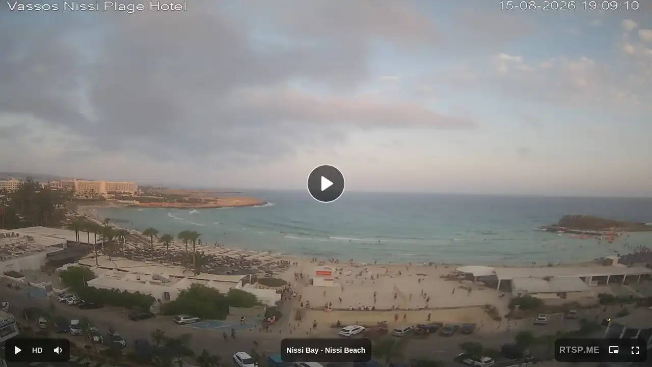 Webcam snapshot from :city — August 15, 2026 16:00
