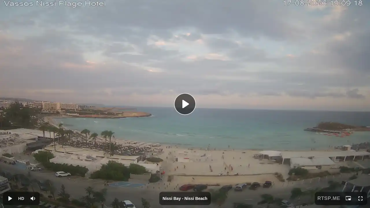 Webcam snapshot from :city — August 17, 2026 16:00