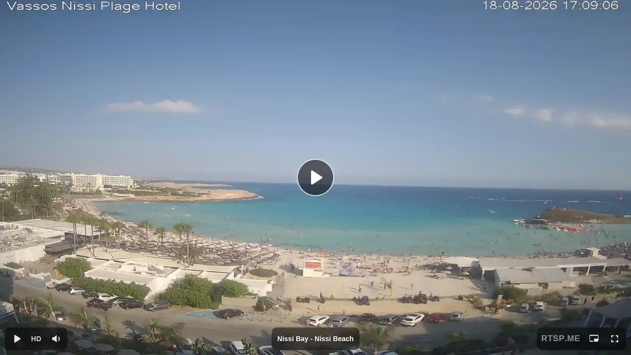 Webcam snapshot from :city — August 18, 2026 14:00
