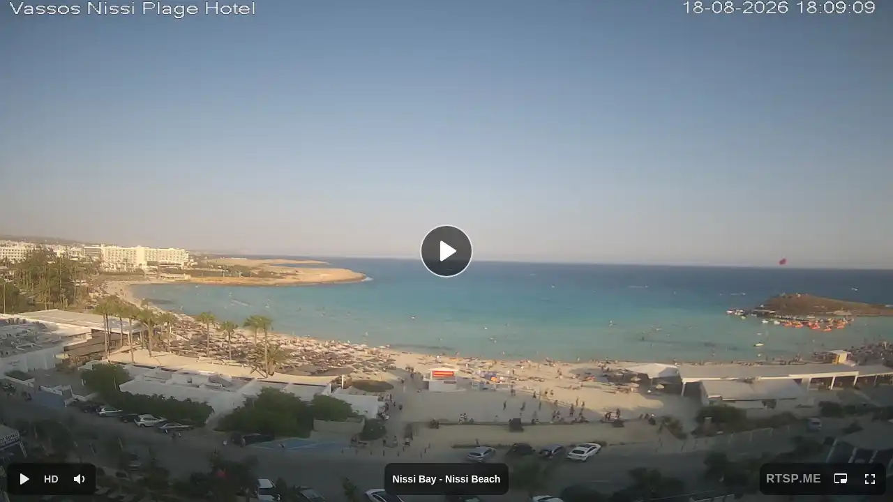Webcam snapshot from :city — August 18, 2026 15:00