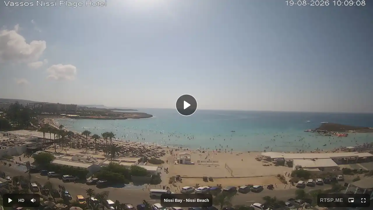 Webcam snapshot from :city — August 19, 2026 07:00